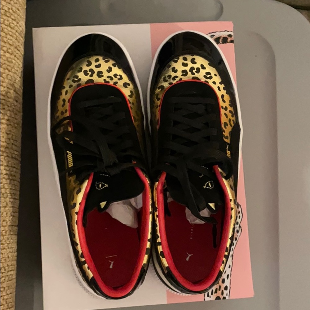 Deva Charlotte Puma (black)